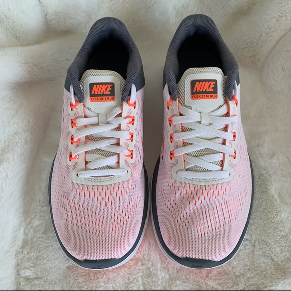 SOLD - Nike Women's Flex 2016 RN White/BrightMango/Grey Running Shoe - Picture 3 of 7